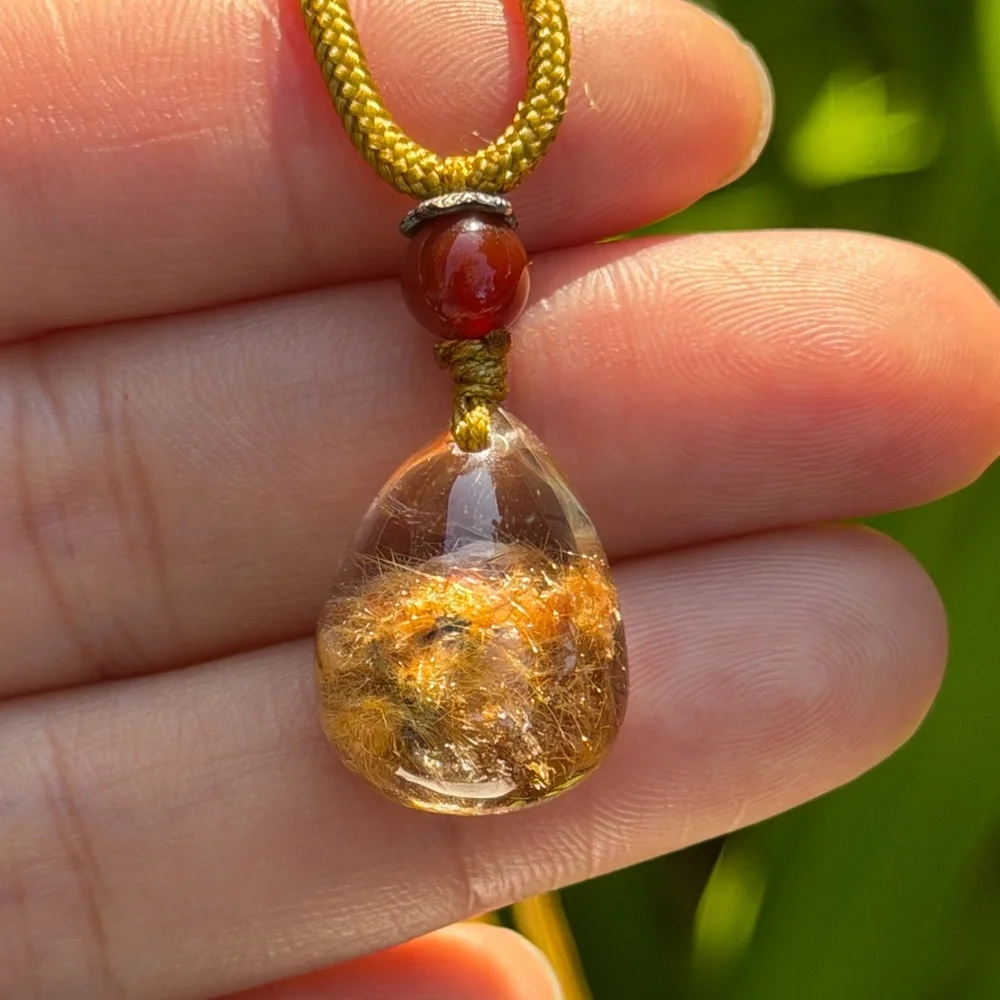 Small high quality gold rutilated quartz necklace 0698‎